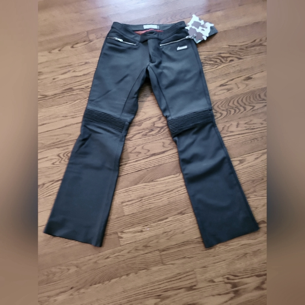 Womens black leather pants sz 7